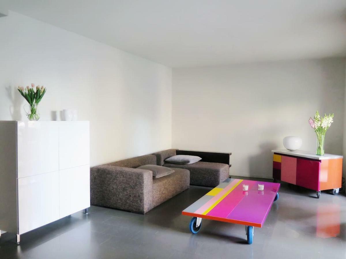Апартаменты Colourful Living Монополи Экстерьер фото